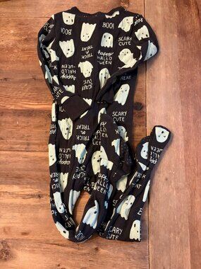 Old Navy 2T Glow in the Dark Ghost Halloween Footed Pajamas Zip Sleeper